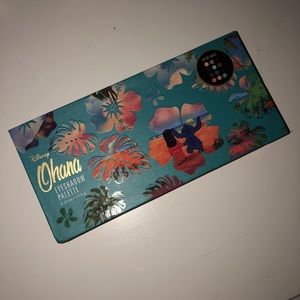 Lilo and Stitch eyeshadow palette